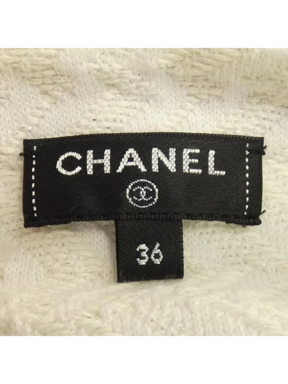 Chanel Collarless Jacket - Picture 5 of 7